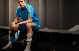 半岛体育app下载-姆巴佩谦逊发言温暖人心，国米意外失利点燃球迷热议